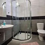 Hostinske Nad Restauraci Kosetice Se Spolecnou Koupelnou, Wc A Kuchynkou