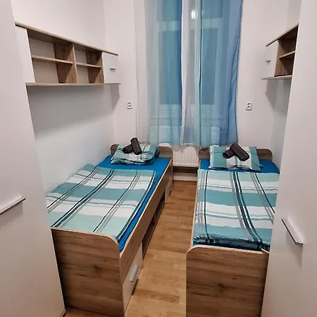 Hostinske Nad Restauraci Kosetice Se Spolecnou Koupelnou, Wc A Kuchynkou Гостевой дом