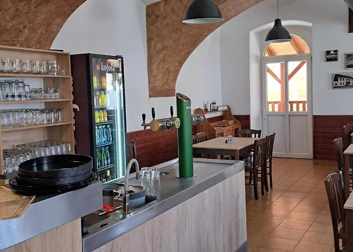 Casa de hóspedes Hostinské Nad Restaurací Košetice Se Společnou Koupelnou, Wc A Kuchyňkou