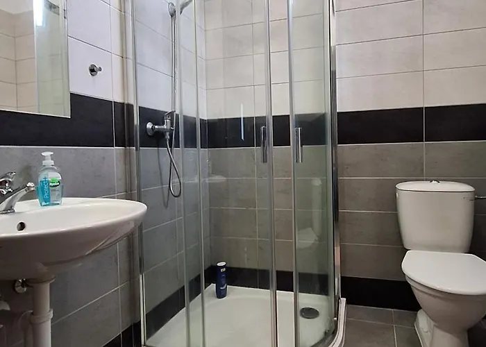 Hostinské Nad Restaurací Košetice Se Společnou Koupelnou, Wc A Kuchyňkou