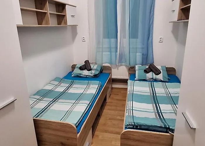 Hostinské Nad Restaurací Košetice Se Společnou Koupelnou, Wc A Kuchyňkou Casa de hóspedes